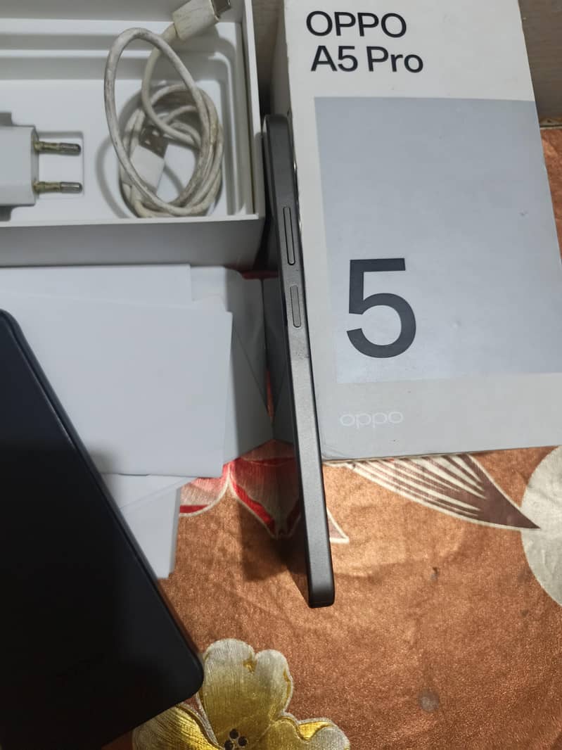 OPPO A5 Pro 4