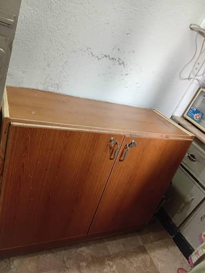 smart wooden wadrobe