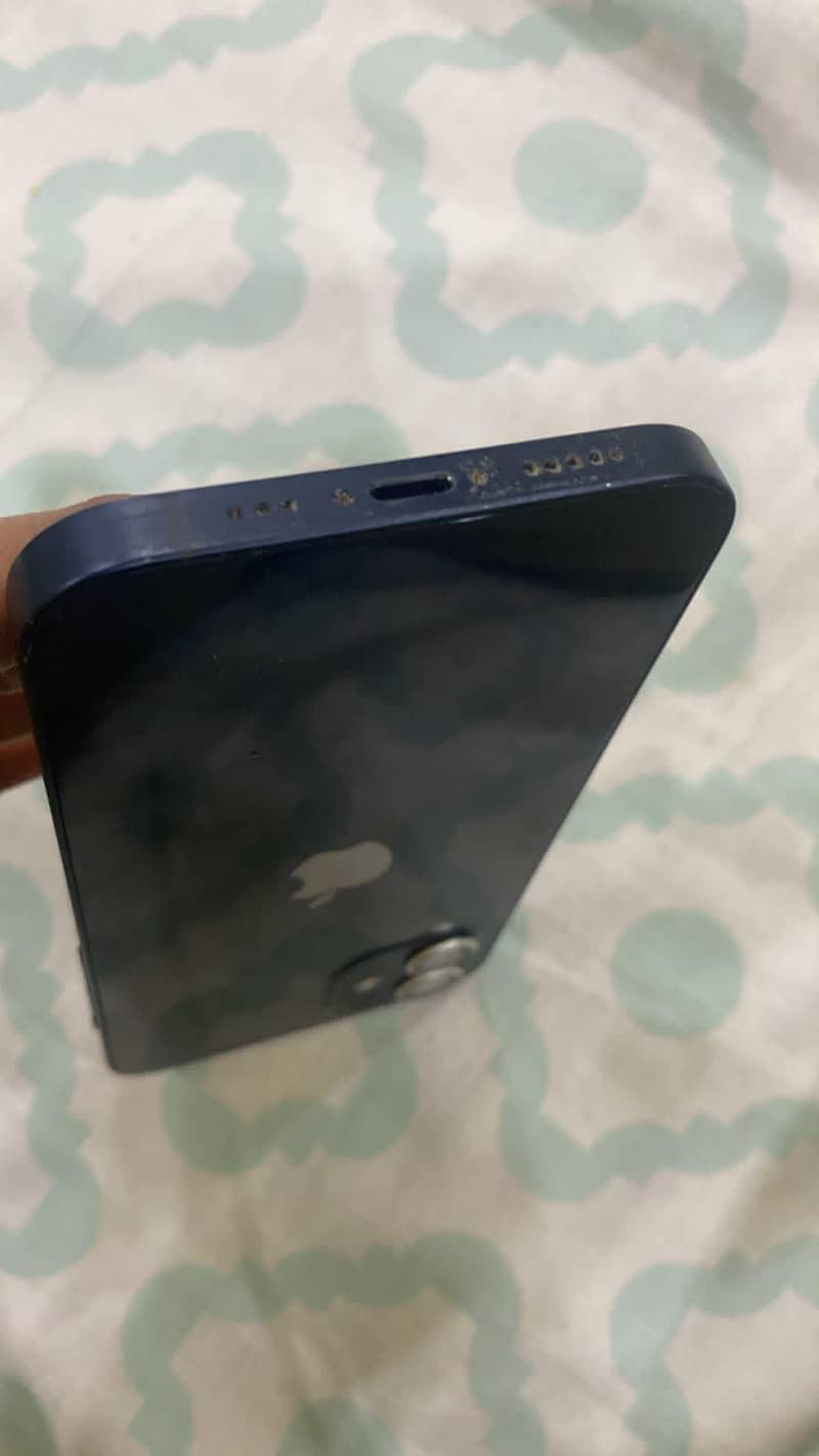 Apple iPhone 12 3