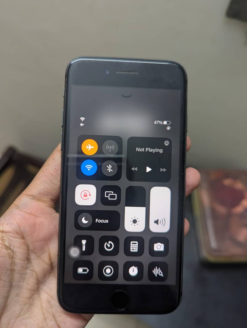 Apple iPhone 8 3