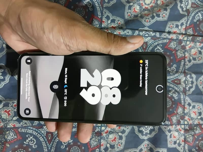 Google Pixel 8 3
