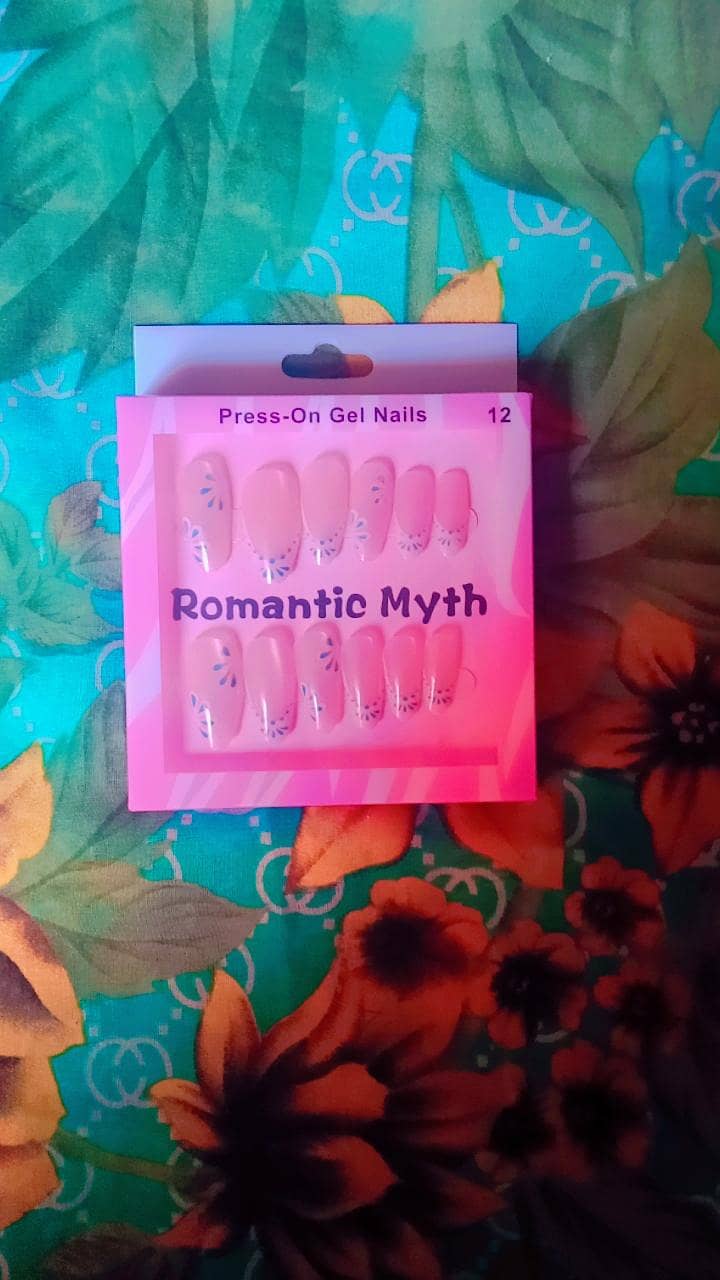 nails 0
