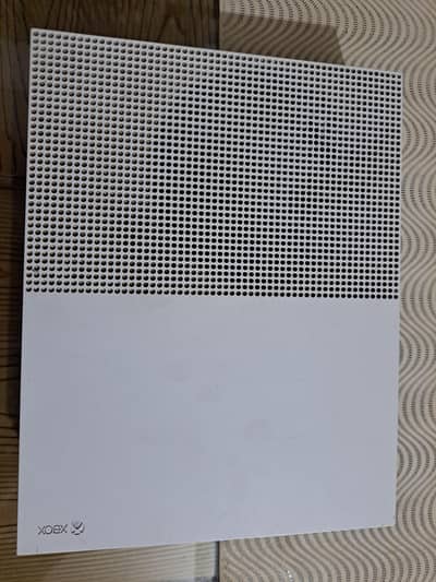 Xbox One s 500Gb With Original Controller
