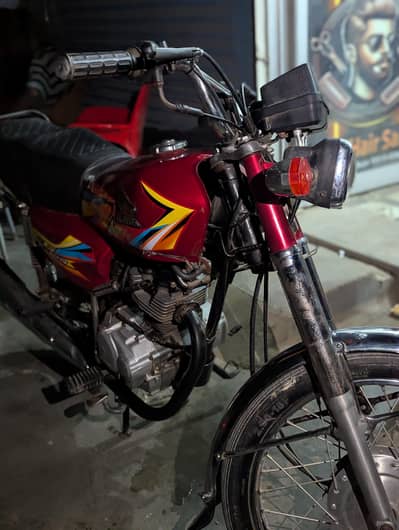 Road Prince 125 (2022) – Like New Condition