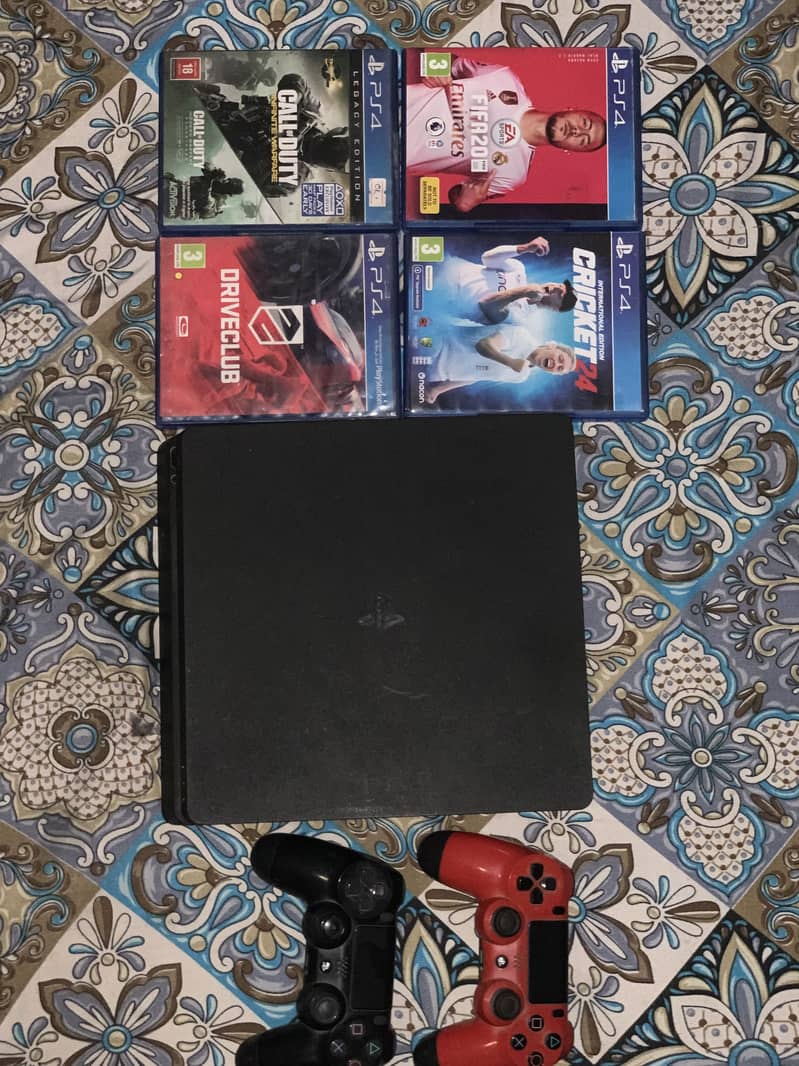 Ps4 slim 1