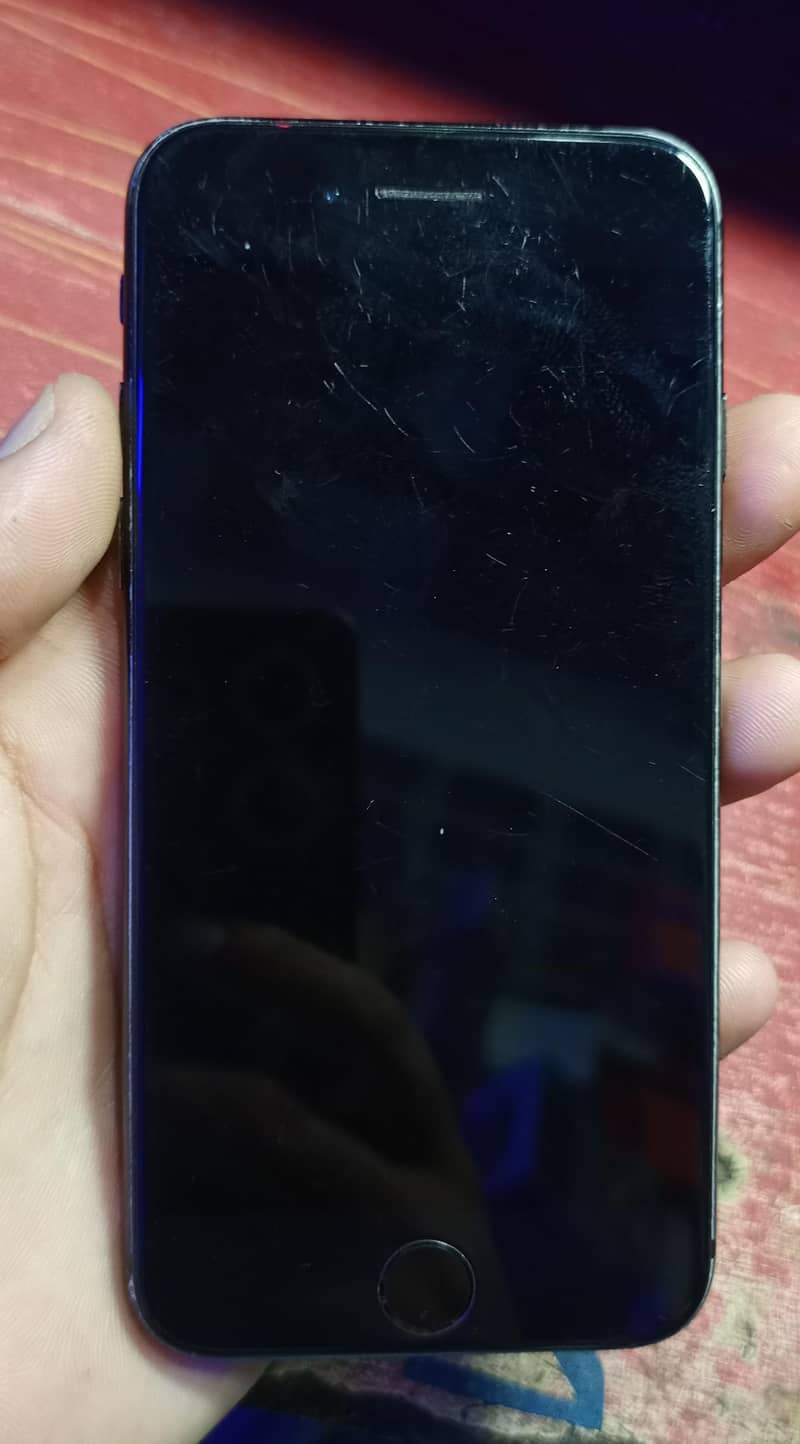 Apple iPhone 7 1