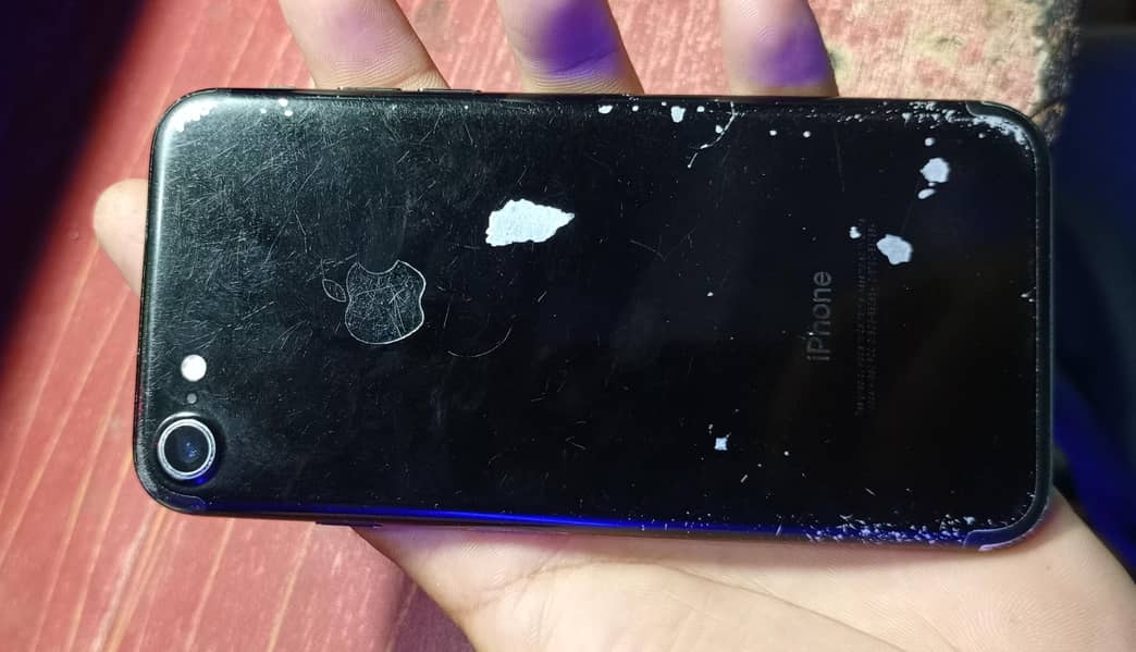Apple iPhone 7 3