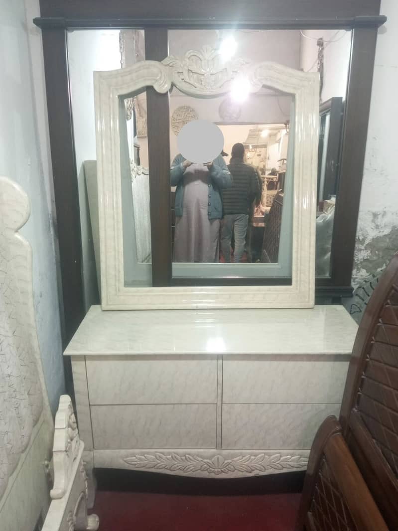 Complete Bedroom Set – Bed, Dressing Table & Side Table 4