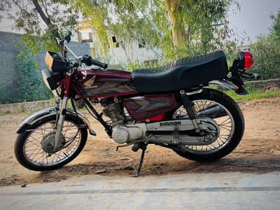 Honda CG 125 Red Colour
