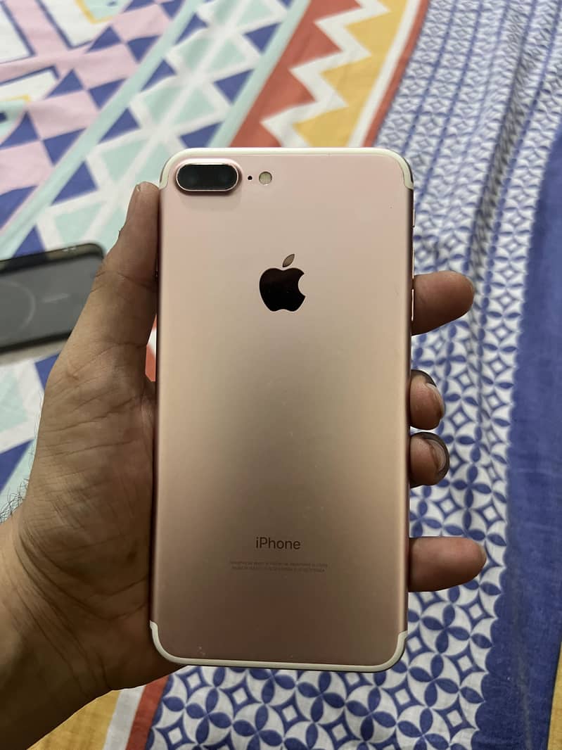 Apple iPhone 7 Plus 6