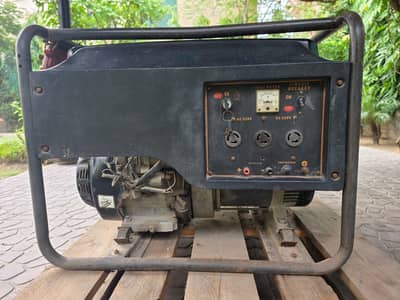 Gas / Petrol operated 5 KVA, key start Generator