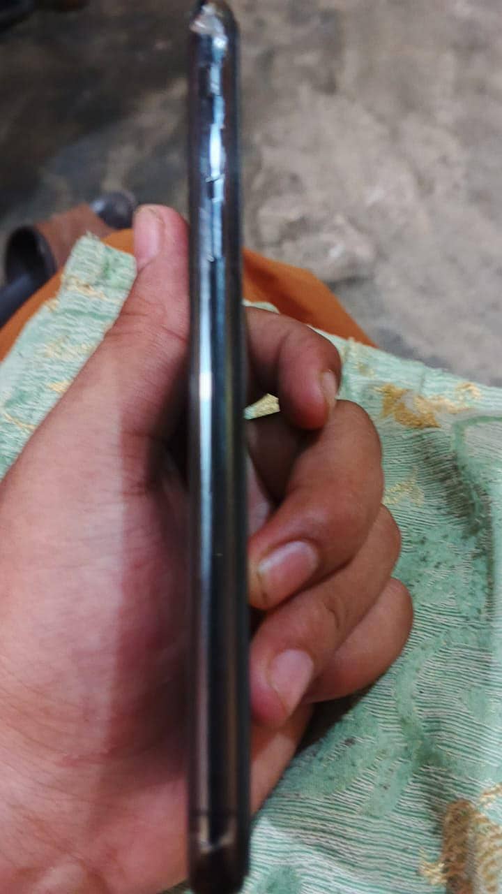 Apple iPhone X 2