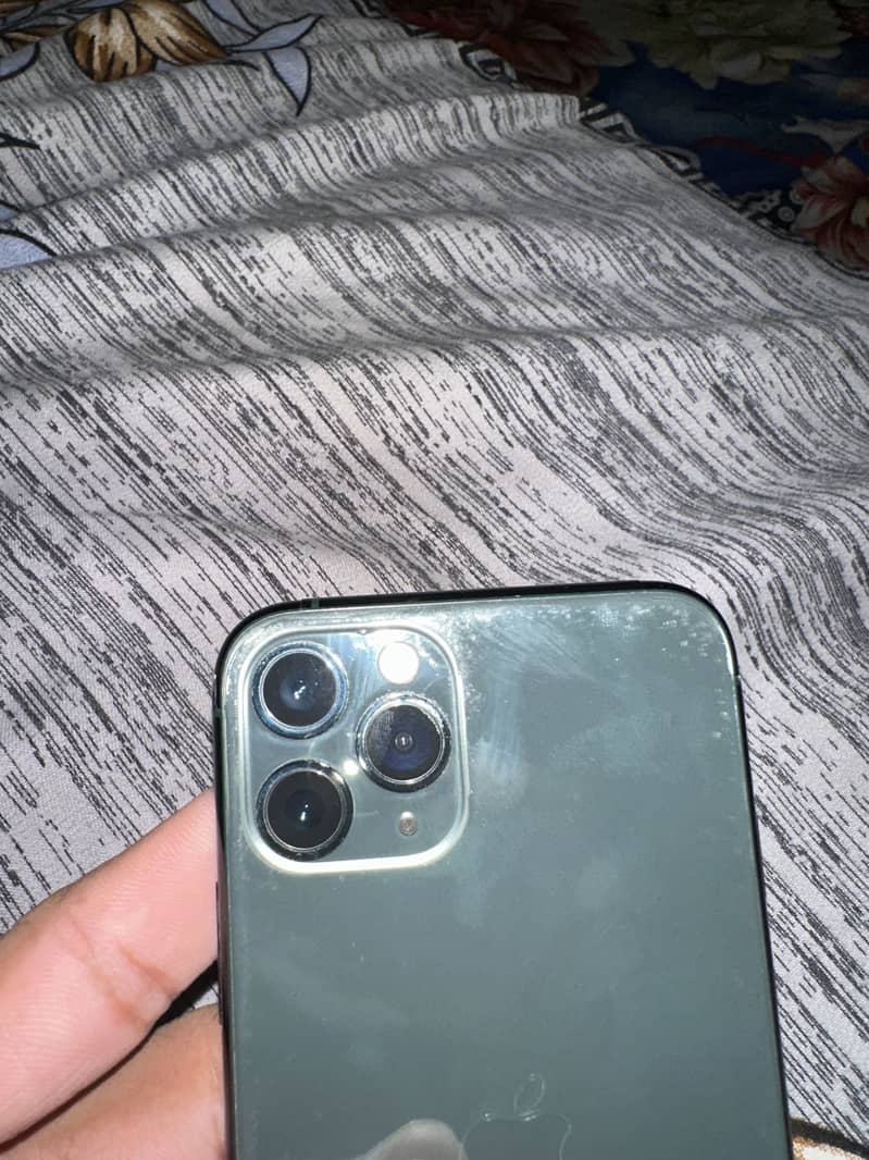 Apple iPhone 11 Pro 1
