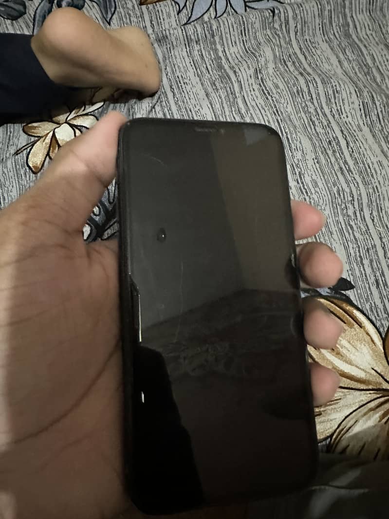 Apple iPhone 11 Pro 3