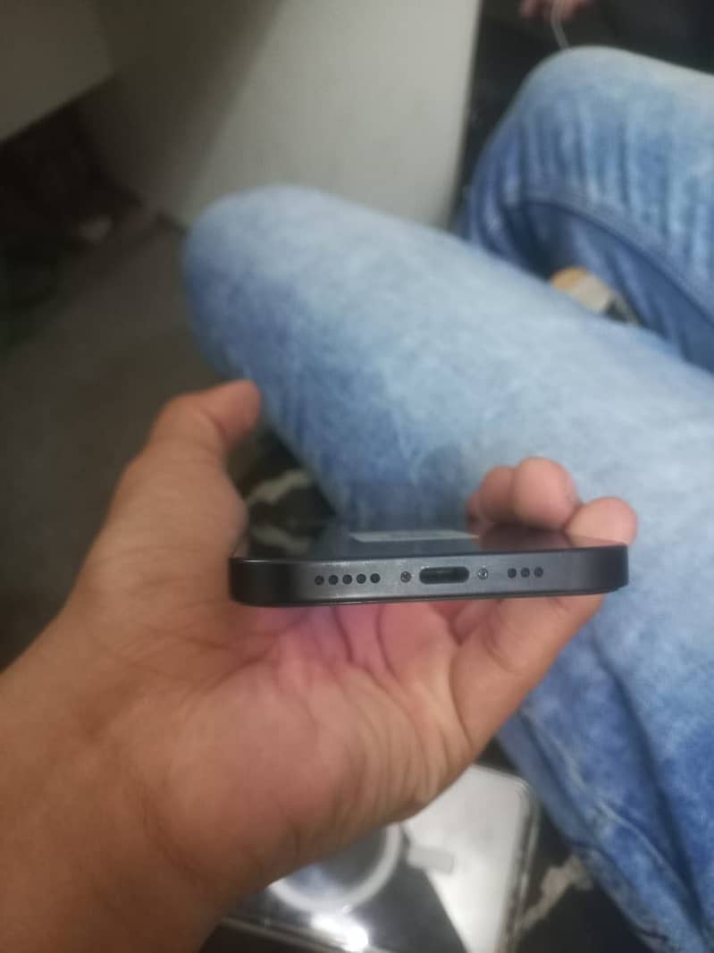 Apple iPhone 12 2