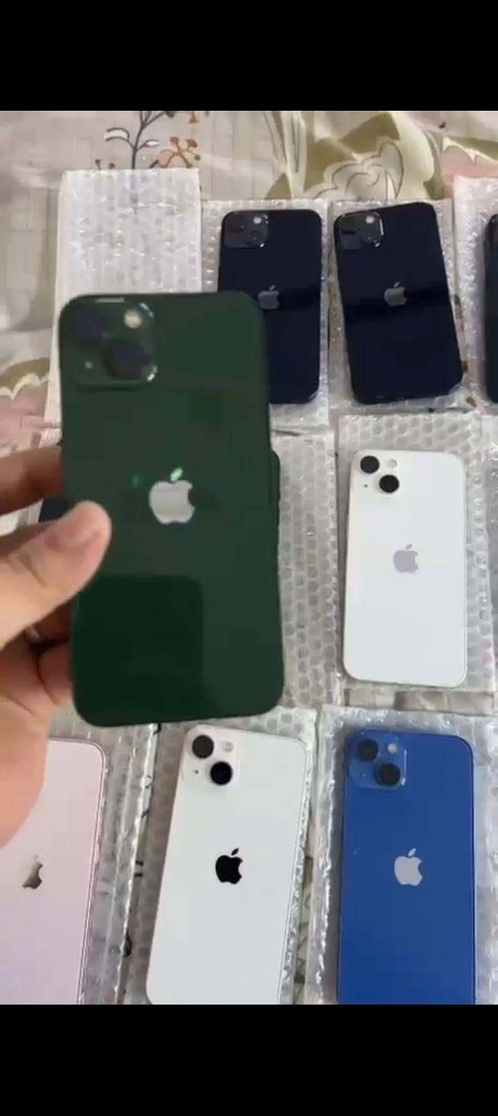 Apple iPhone 13 4