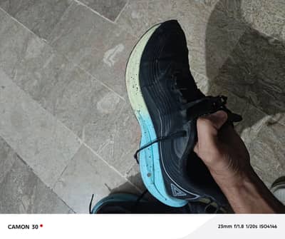 Basketball shoes feom PEAK brand premium shoes running