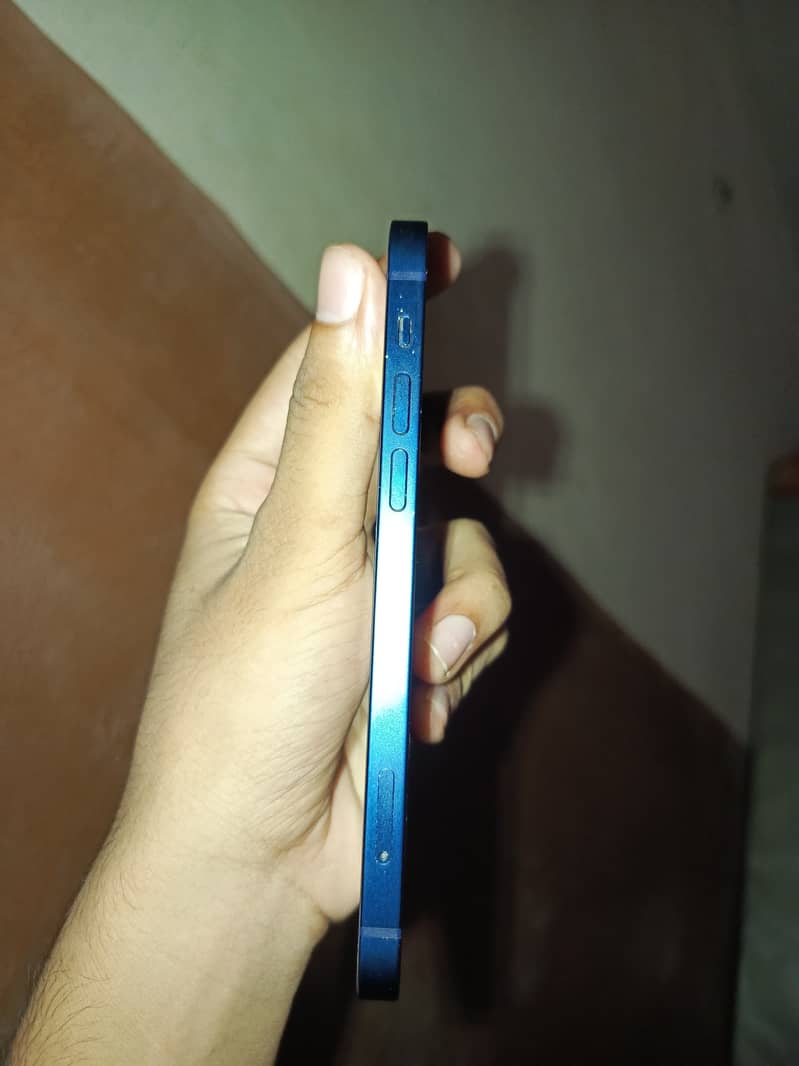Apple iPhone 12 2