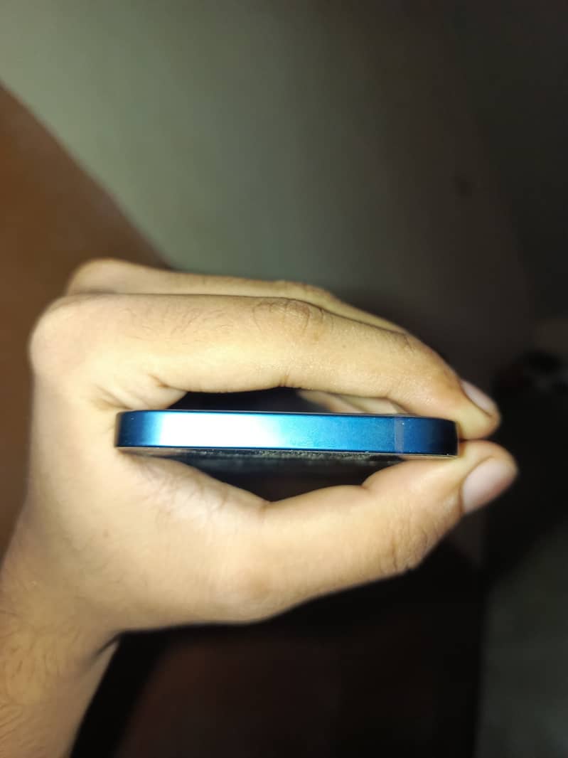 Apple iPhone 12 7