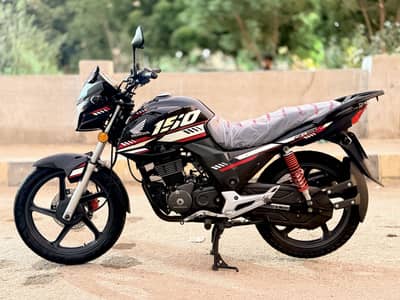 Honda cb 150F like new bike 0/3/1/2/2/1/6/2/5/1/2