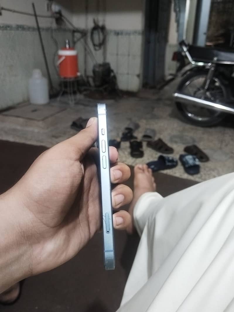 Apple iPhone 14 1