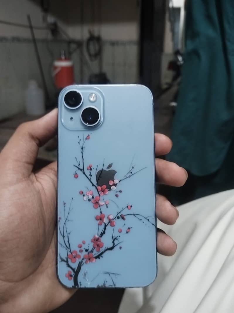 Apple iPhone 14 3