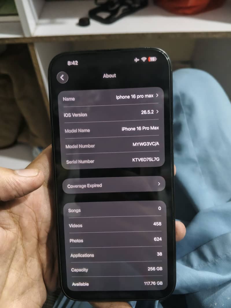 Apple iPhone 16 Pro Max 2