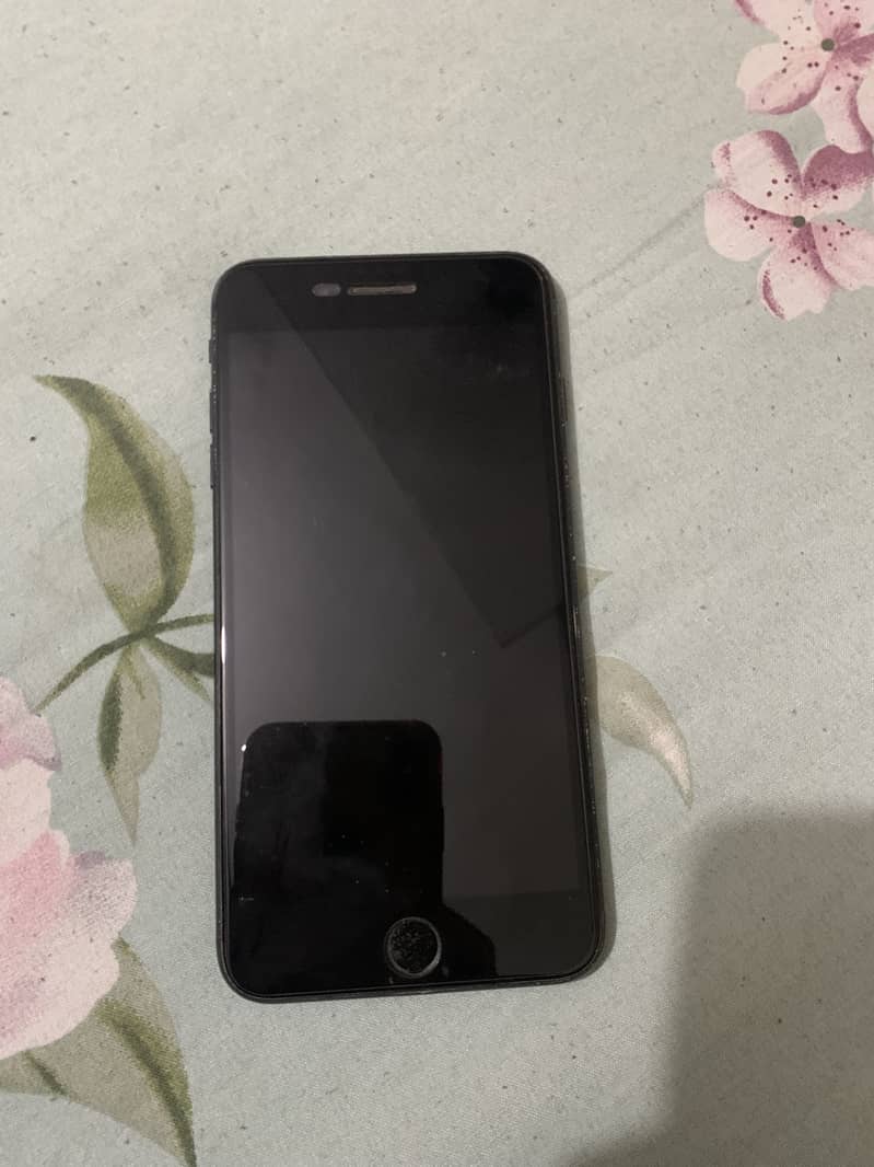 Apple iPhone 7 Plus 1