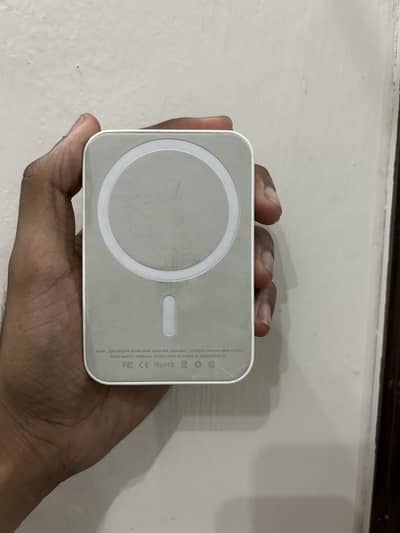 Iphone wireless power bank