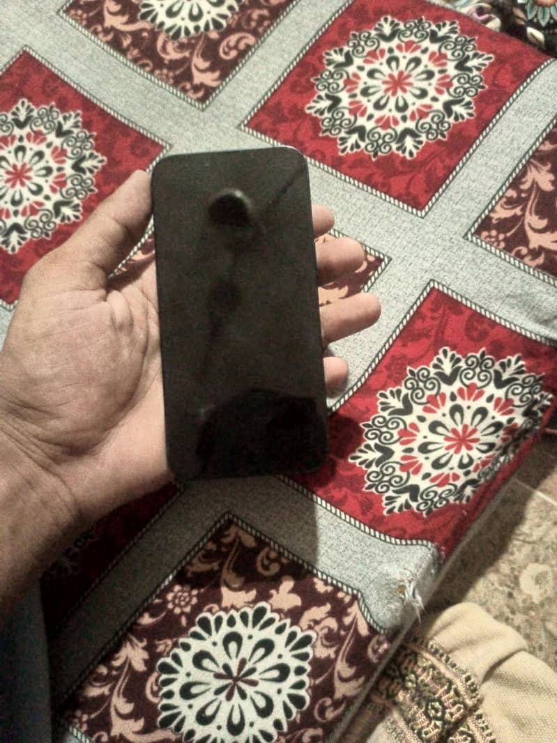 Apple iPhone 13 1