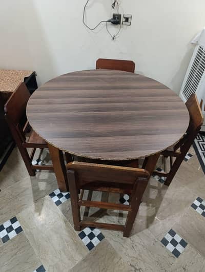 dinning table with 4 chair