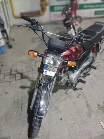 Honda CD 70 2022 Islamabad number 12000 km Original tank excellent
