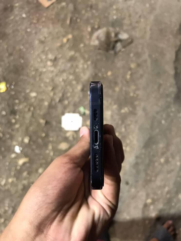 Apple iPhone 12 2