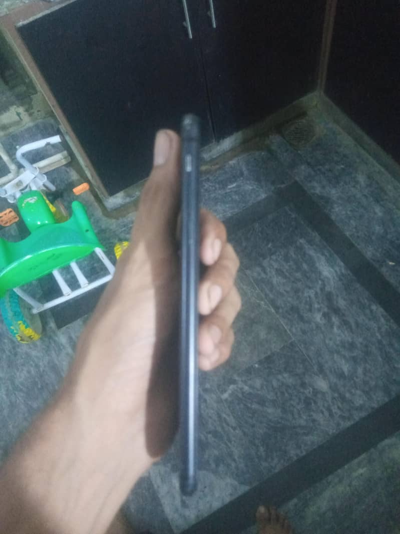 Apple iPhone 7 Plus 3