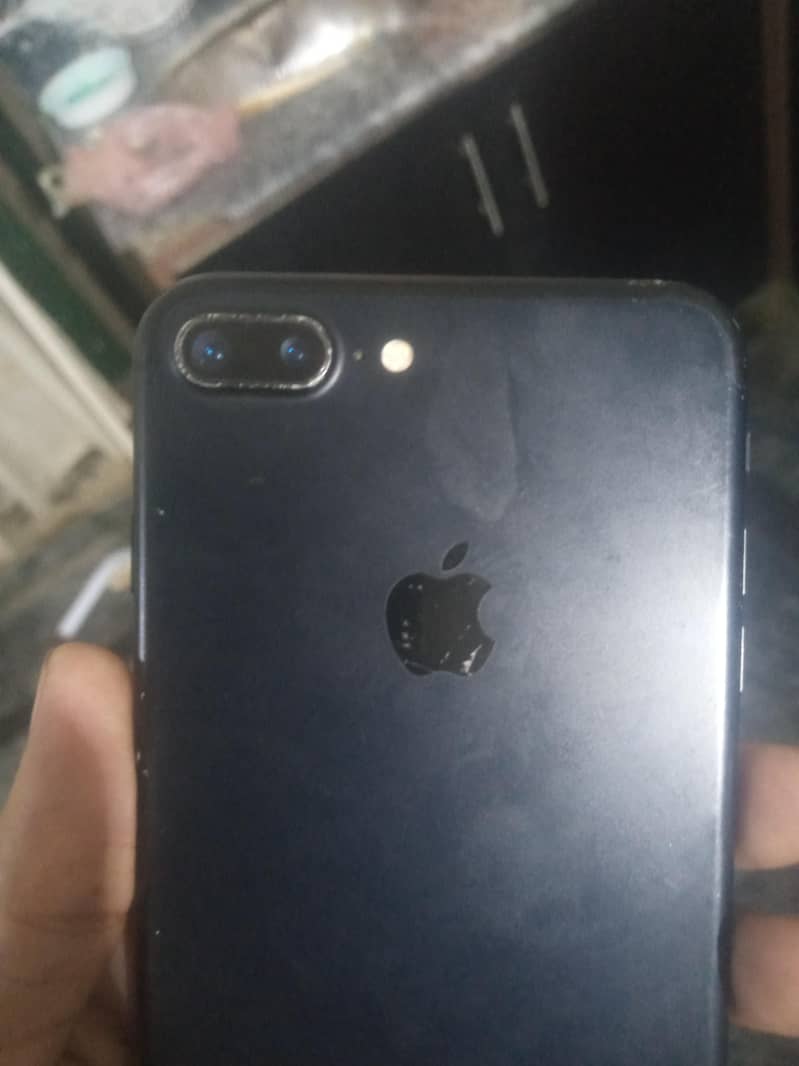 Apple iPhone 7 Plus 4