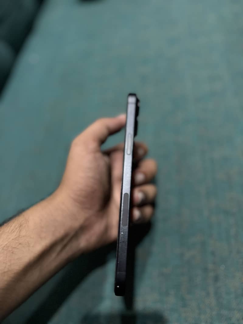Apple iPhone 15 plus 2