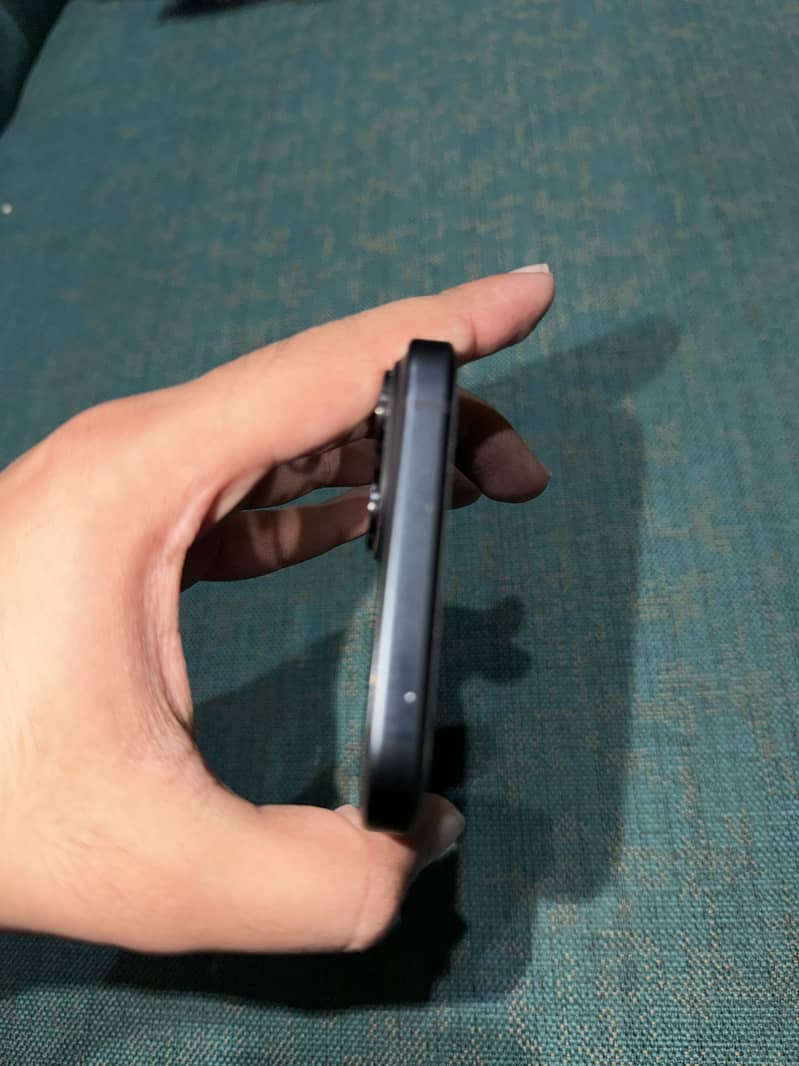 Apple iPhone 15 plus 4