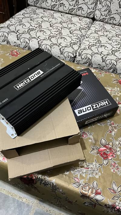 4 channel amplifier in perfect condition