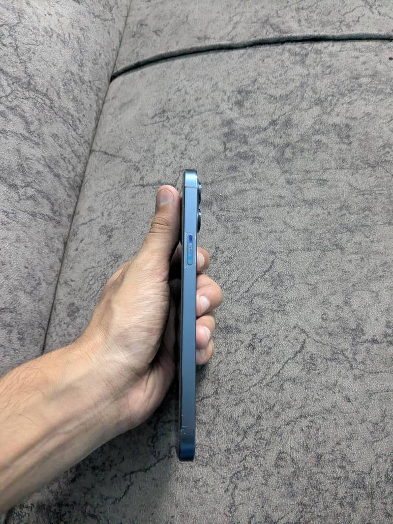 Apple iPhone 12 Pro Max 3