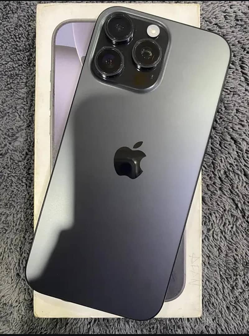 Apple iPhone 16 Pro Max 0