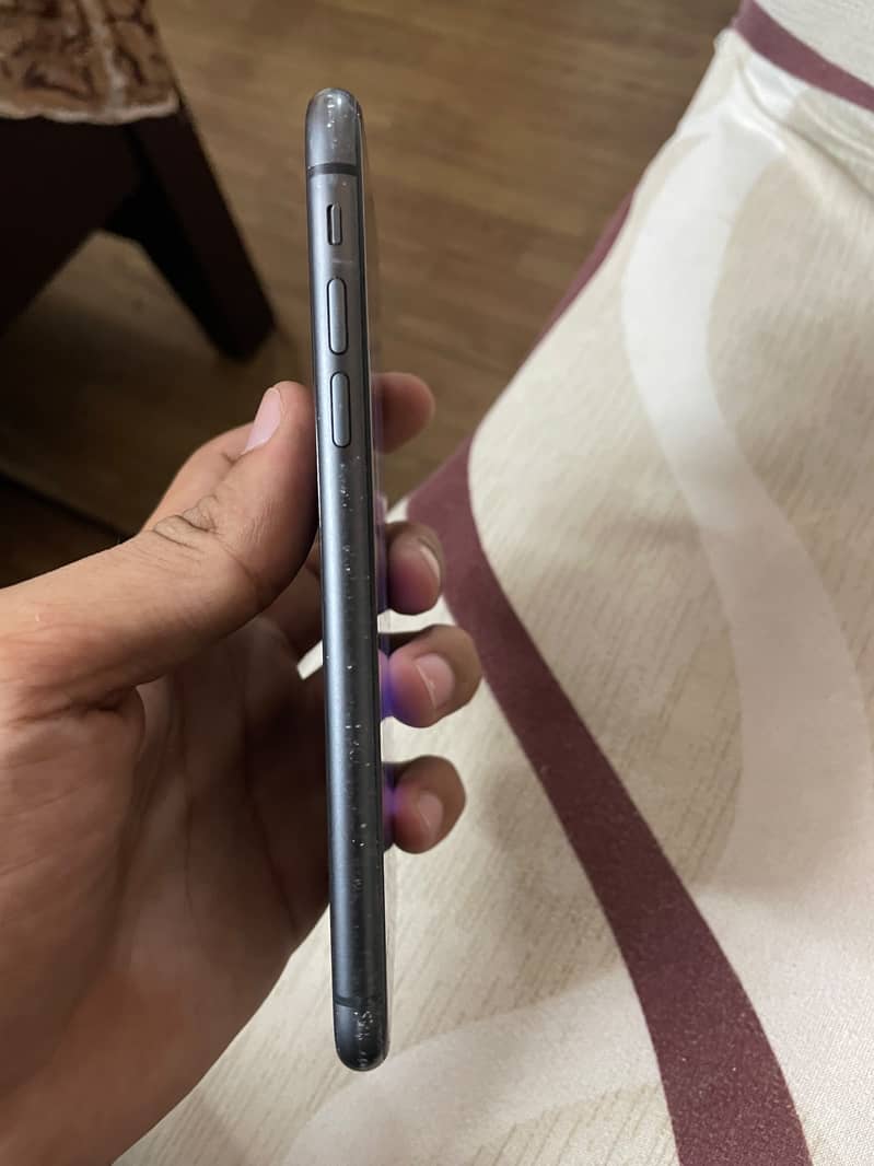 Apple iPhone 11 0