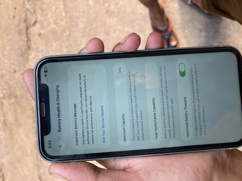Apple iPhone 11 4