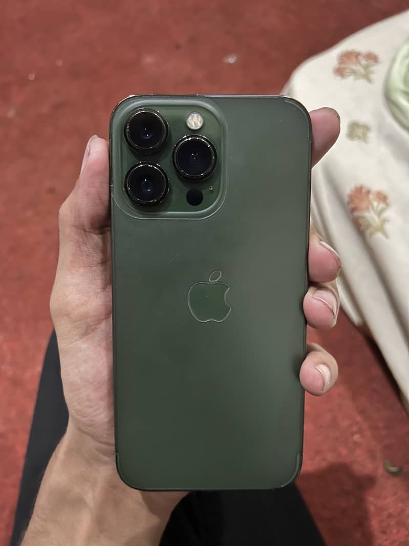 Apple iPhone 13 Pro 0