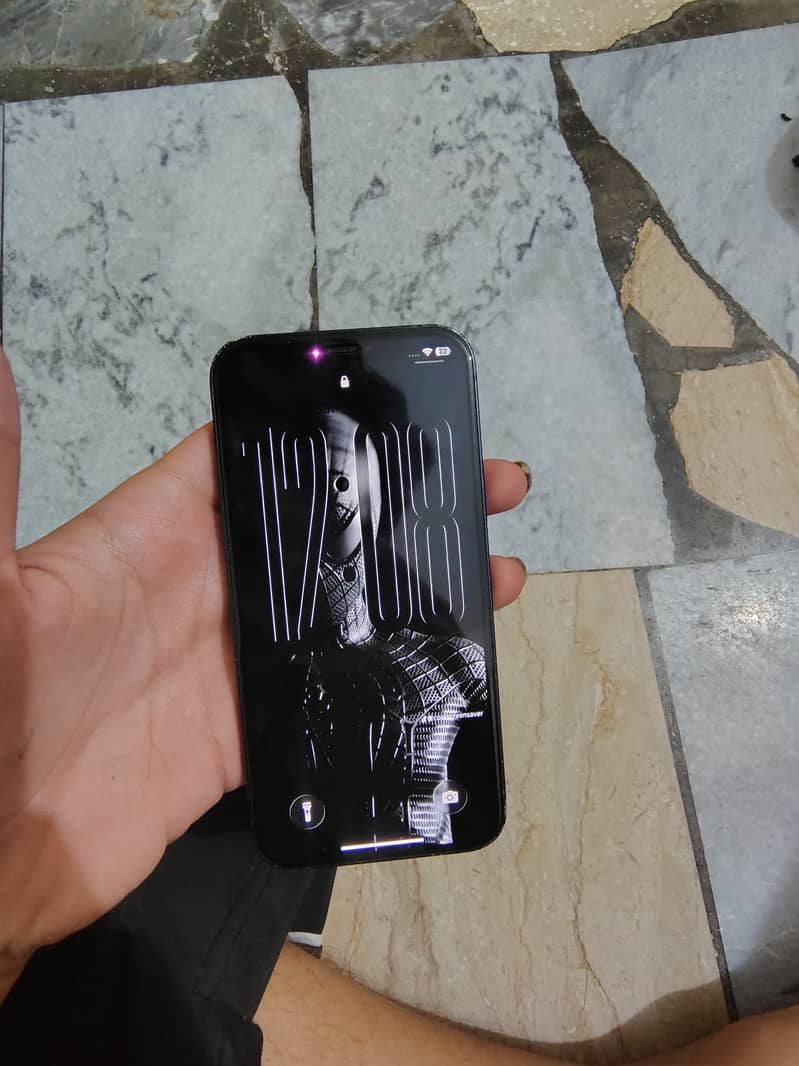 Apple iPhone 12 3