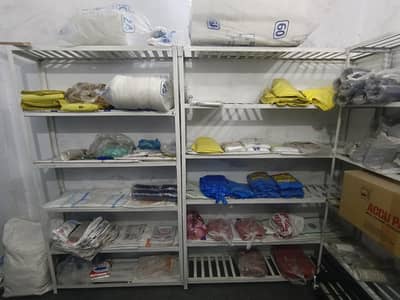 racks condition sahi he seb racks ky