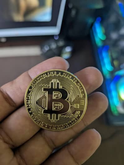 Physical Bitcoin & Ethereum Souvenir Coin - Metal Showpiece