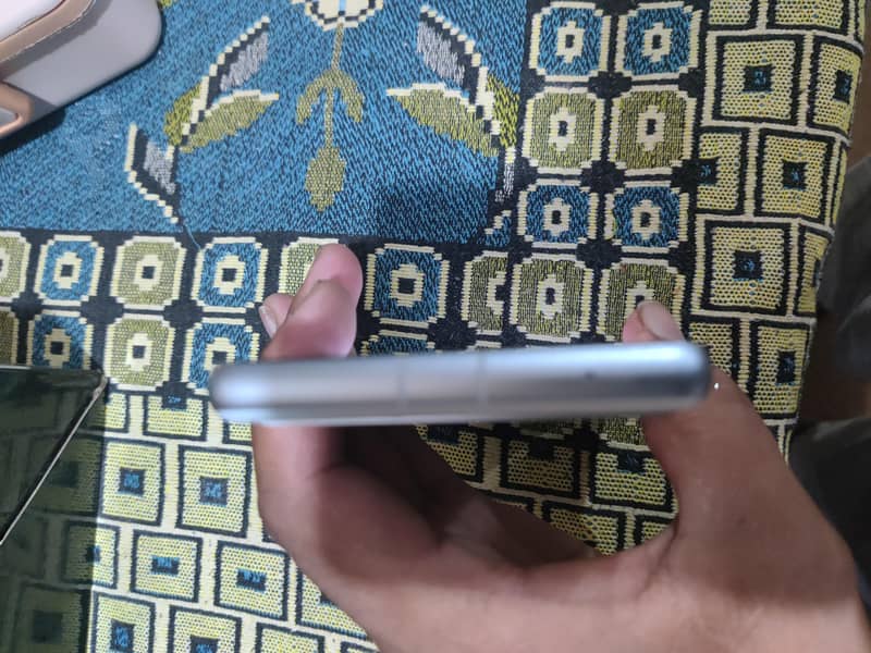 Google Pixel 7a 2