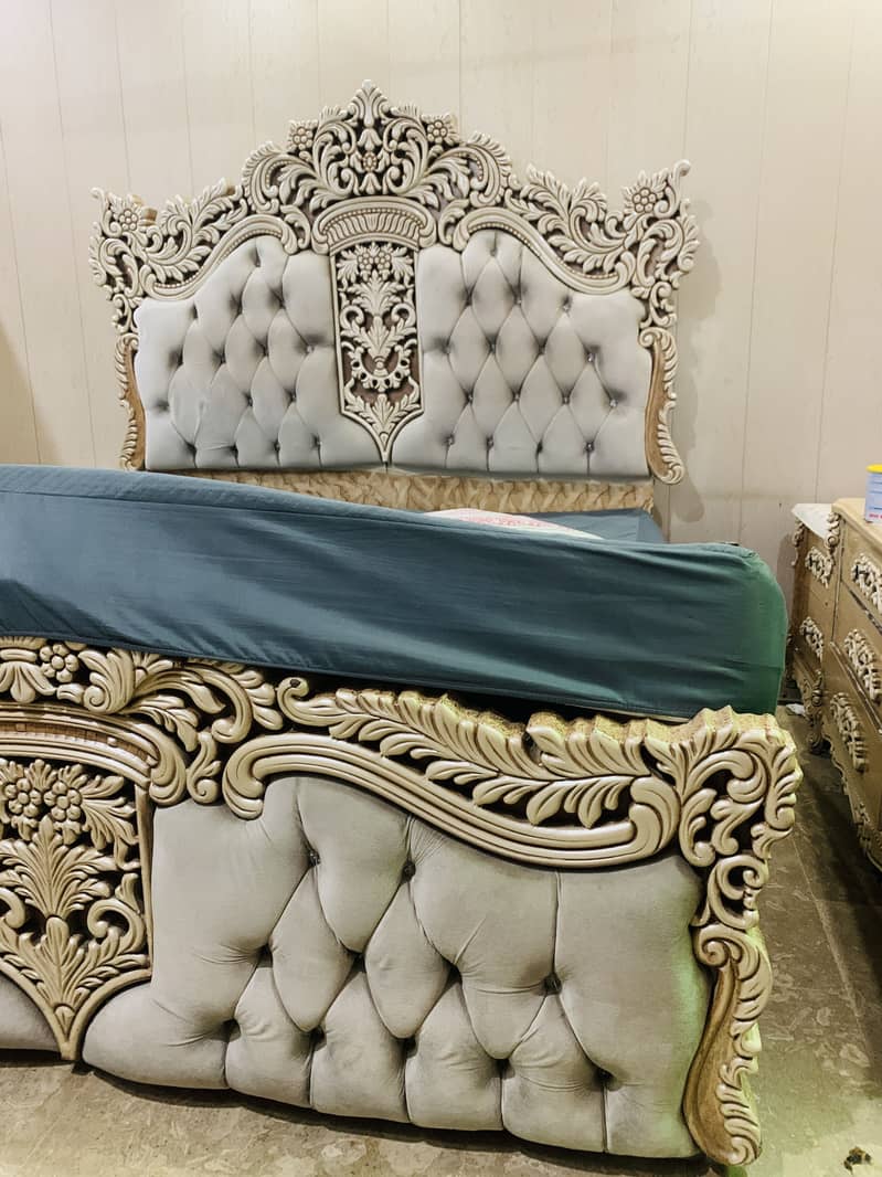 Bed with dressing amd side tables 2
