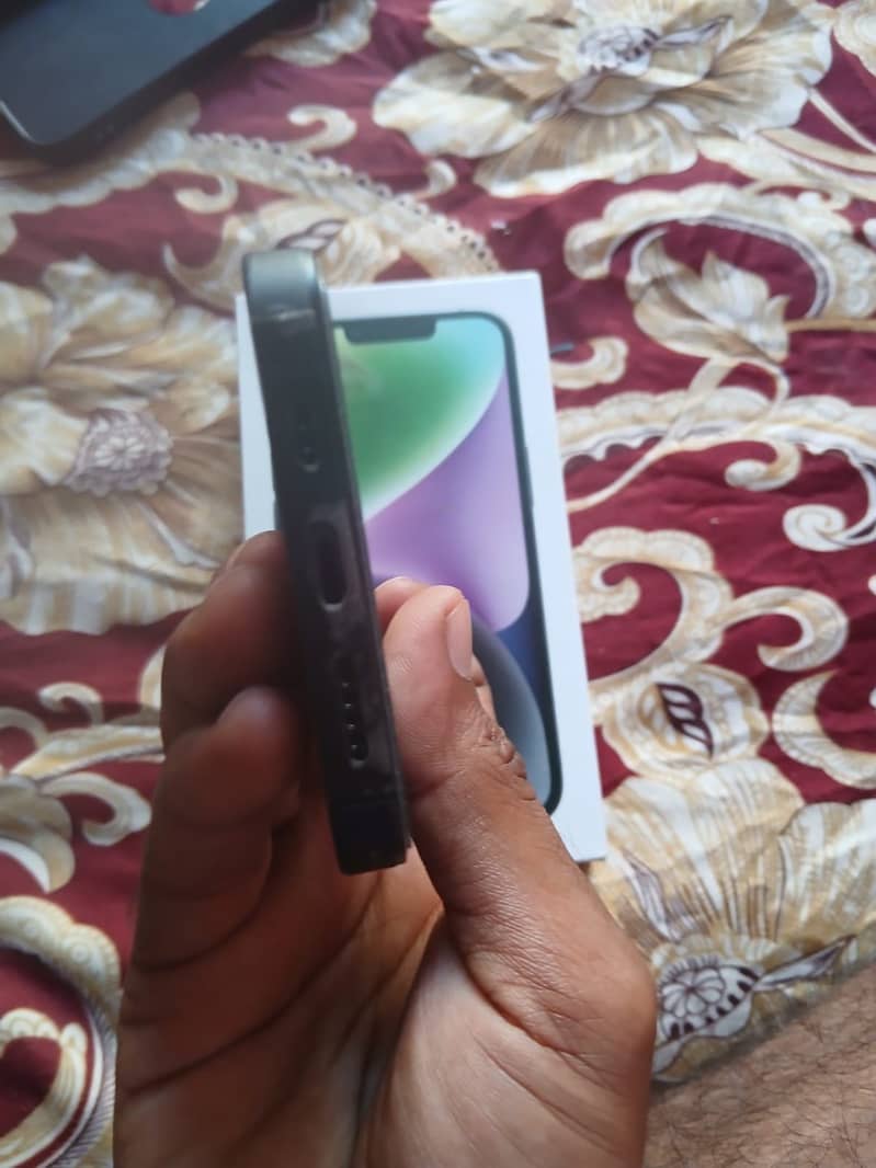 Apple iPhone 14 5