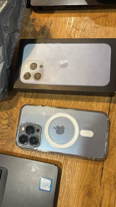 Apple iPhone 13 Pro (128GB - Sierra Blue)
